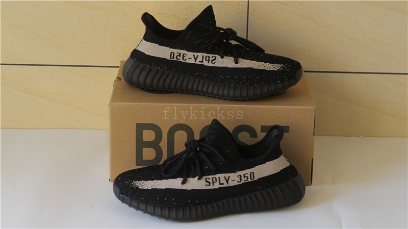 Adidas Yeezy Boost 350 V2 Oreo